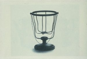 Un antico Portafiasco o Reggifiasco