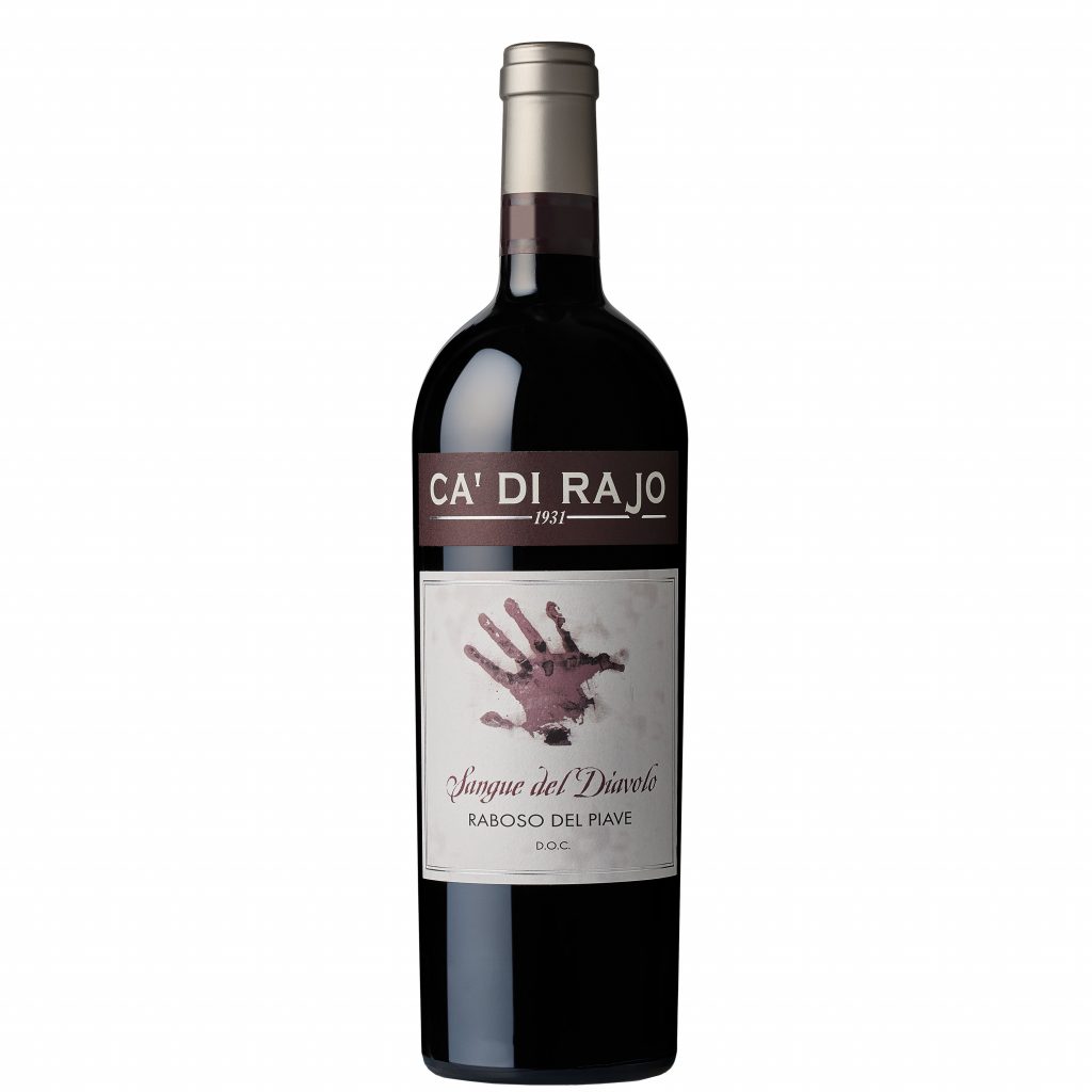 Esempio mirabile di come un vitigno tradizionale, anche un po’ negletto, può essere trasformato in altro. Buono.